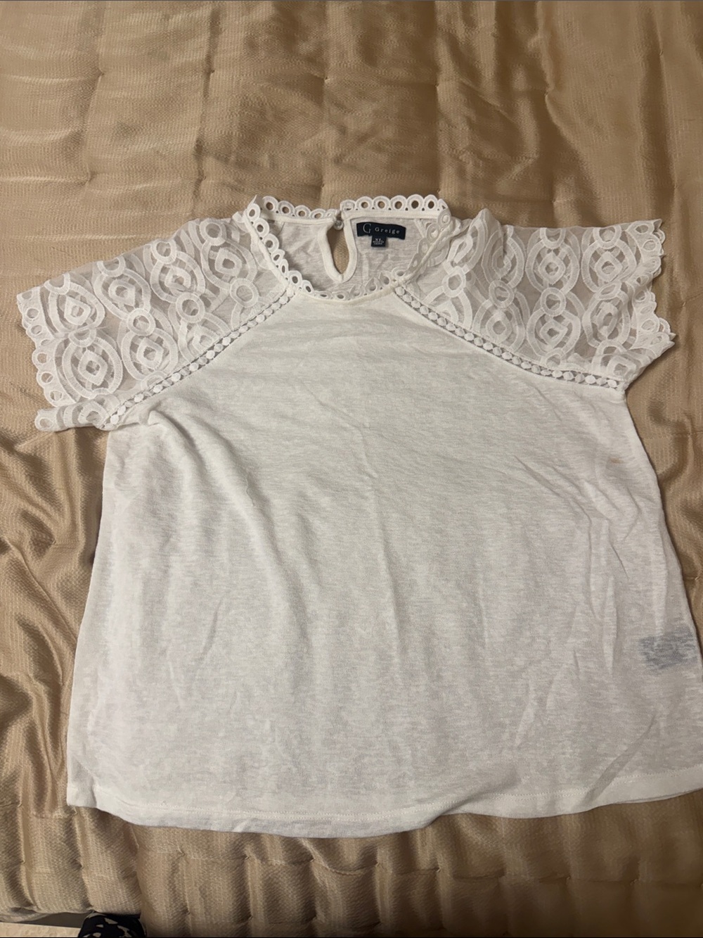 C. Wonder White Lace-Sleeve Short Sleeve Top